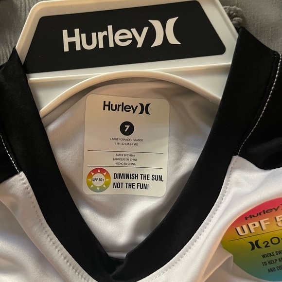 Hurley Swim Trunks and Shirt Boys 7 - Picture 6 of 6